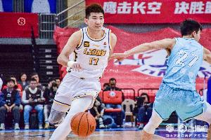 孙铭徽/胡金秋未发力！广厦首回合碾压青岛 全面开花威力尽显