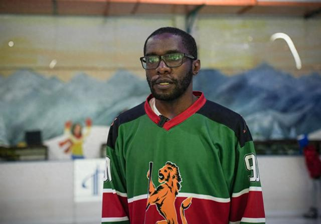 半岛体育主页-肯尼亚“冰狮之心”在燃烧|内罗毕|冰球|冰球队|奥皮约|科尔_新浪体育_新浪新闻